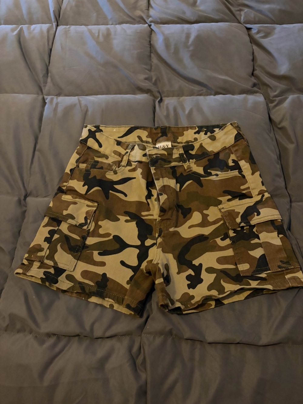 Camo Cargo Women’s Shorts - Olive Green